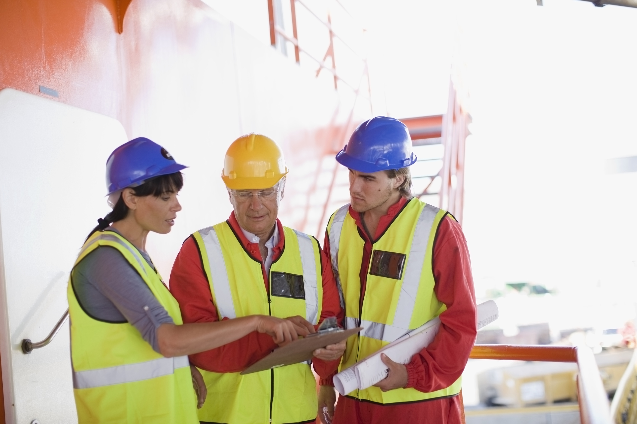 What is a Marine Engineer? Job Description, Qualification, Salary & more