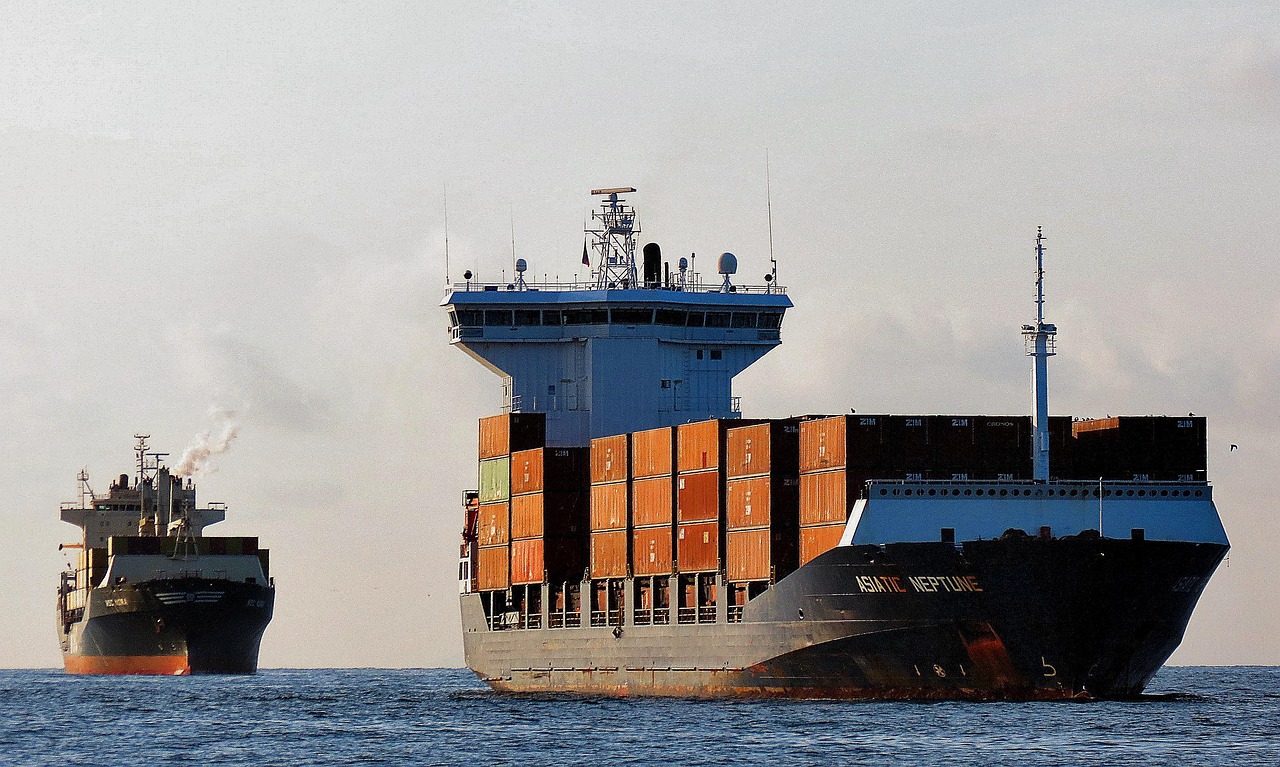 Free Container Ship Cargo photo and picture